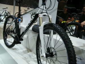 BULLS Copperhead 3 ZEG BIKE Show 2016 Neuheit Shimano XT sehr leicht Mountainbike