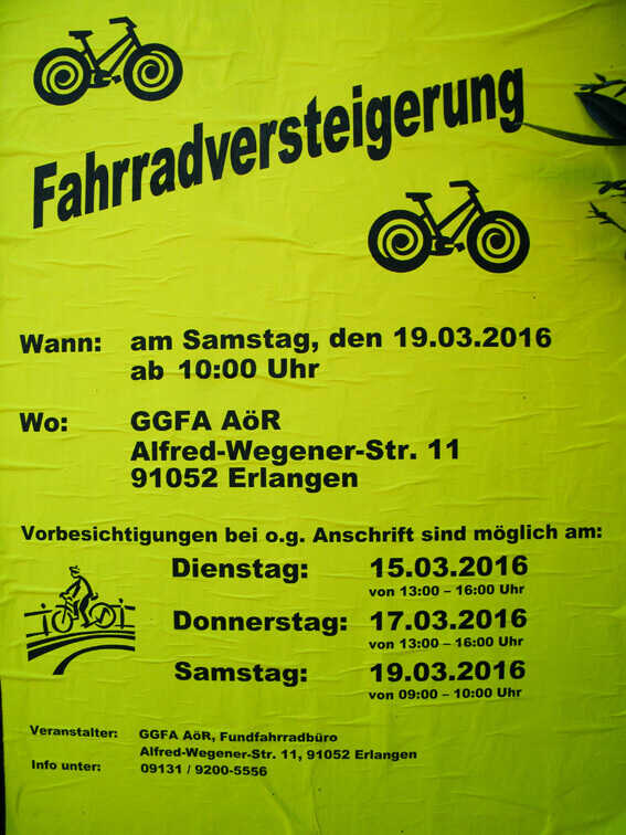 Schild mit Text Fahrradversteigerung